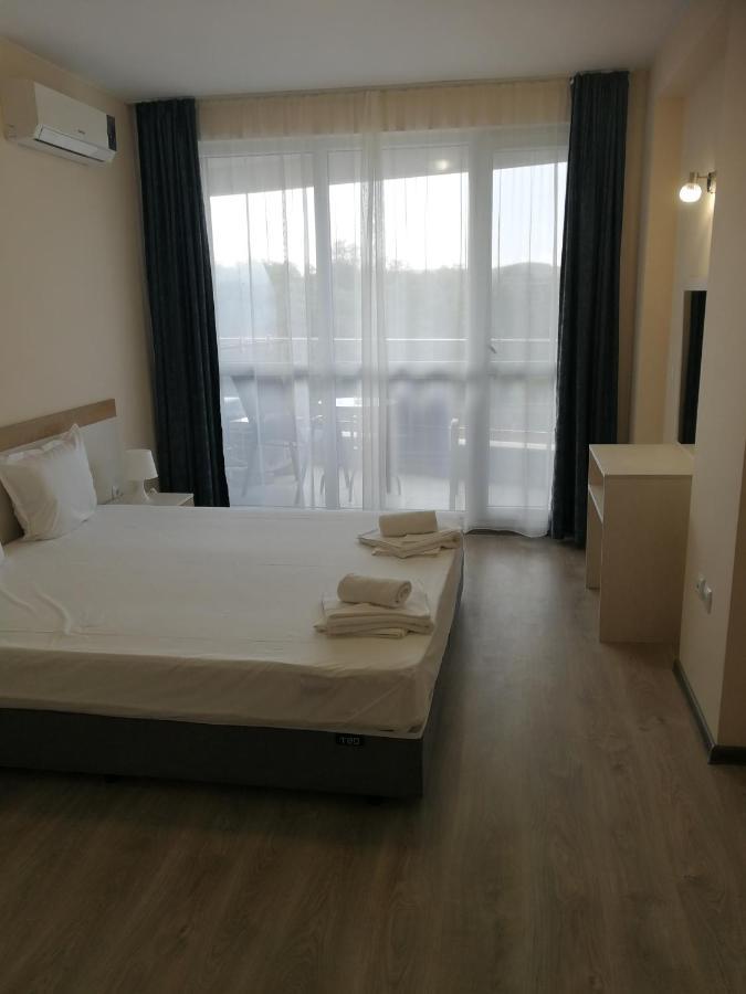 Donchevi Apartments Primorsko Eksteriør bilde