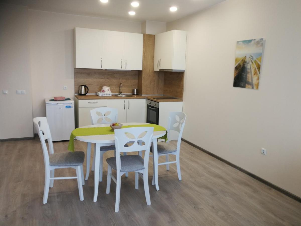 Donchevi Apartments Primorsko Eksteriør bilde