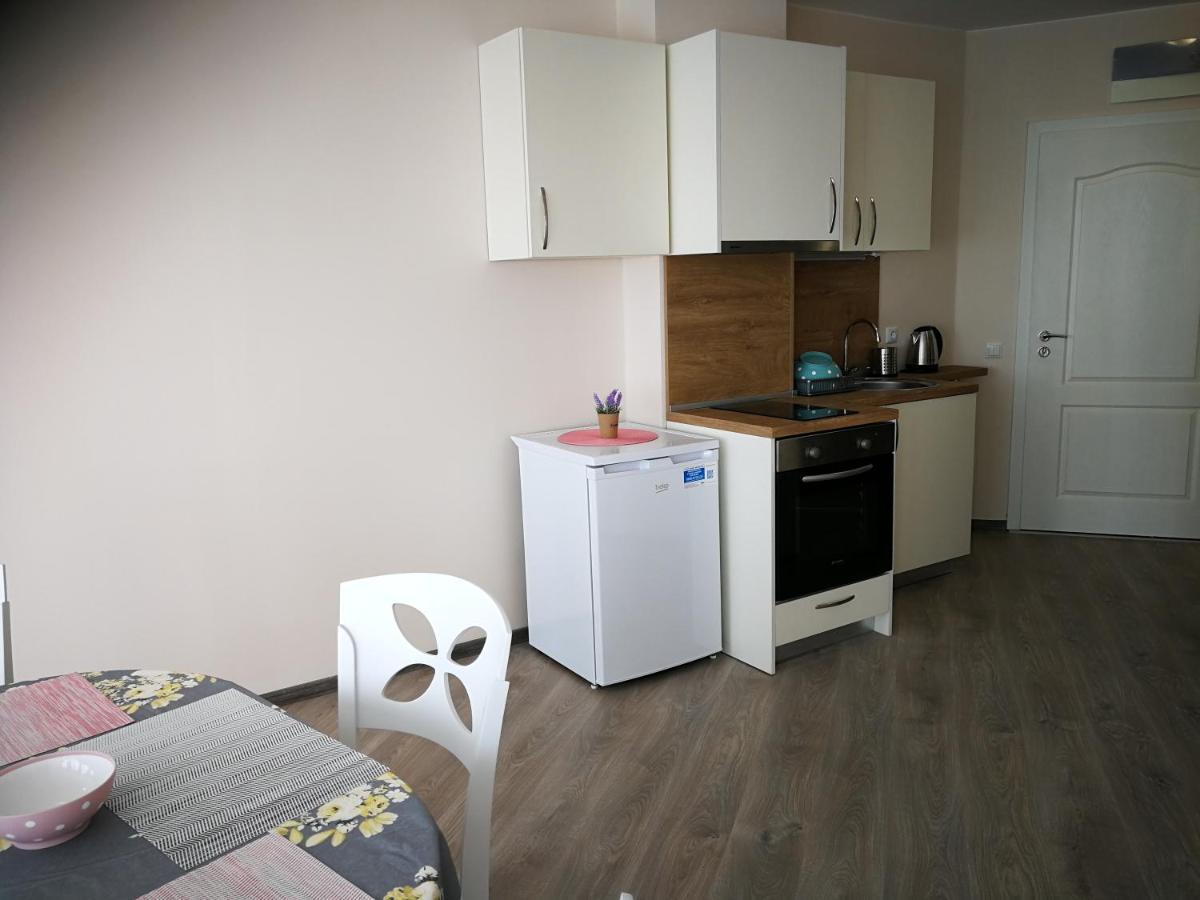 Donchevi Apartments Primorsko Eksteriør bilde